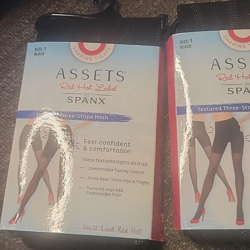 Assests By Spanx Red Hot Label NWT Textured 3 Stripe Mesh Black‎ Tights
